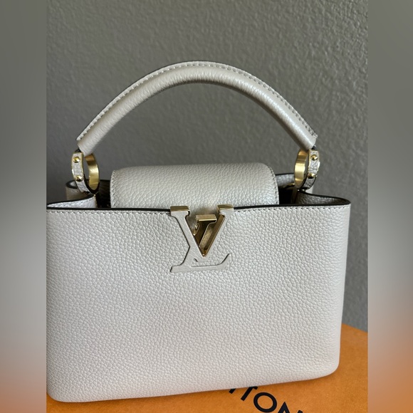 Louis Vuitton Capucines BB - NEW! - Picture 9 of 16
